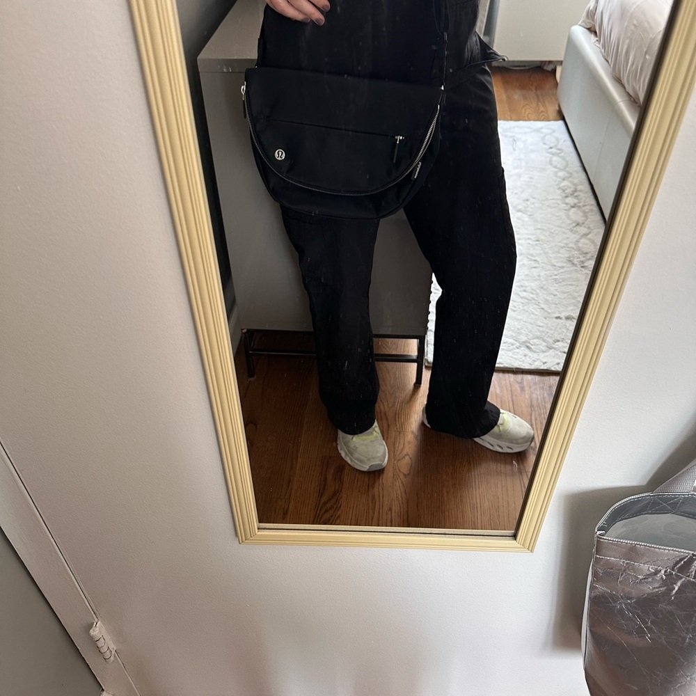 Lululemon Athletica Black “All night festival Bag” - Picture 6 of 15